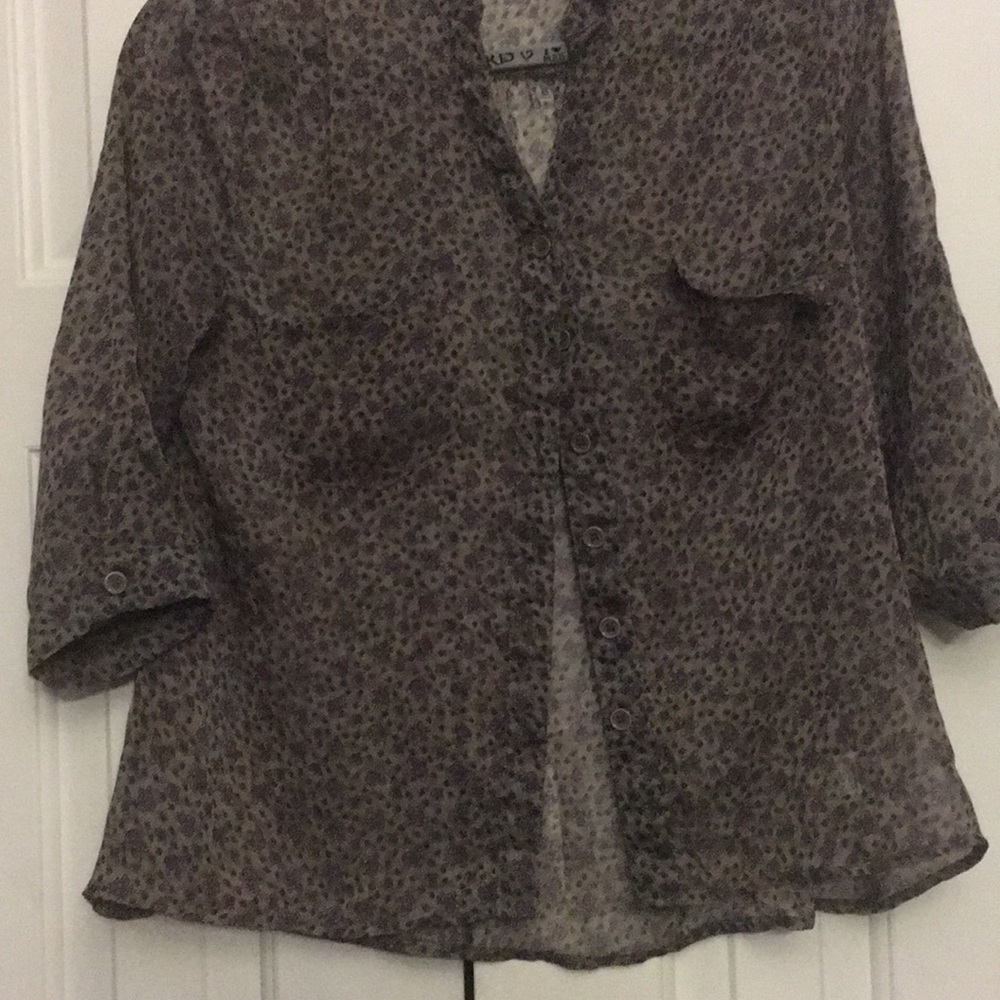 Blue bird button front shirt ** see pic 8 - Picture 4 of 8